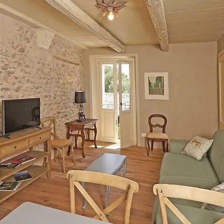 Dogoli Country Apartment